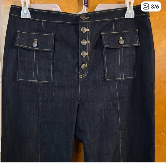 Designer cropped  jeans. Size 14. - Picture 3 of 6